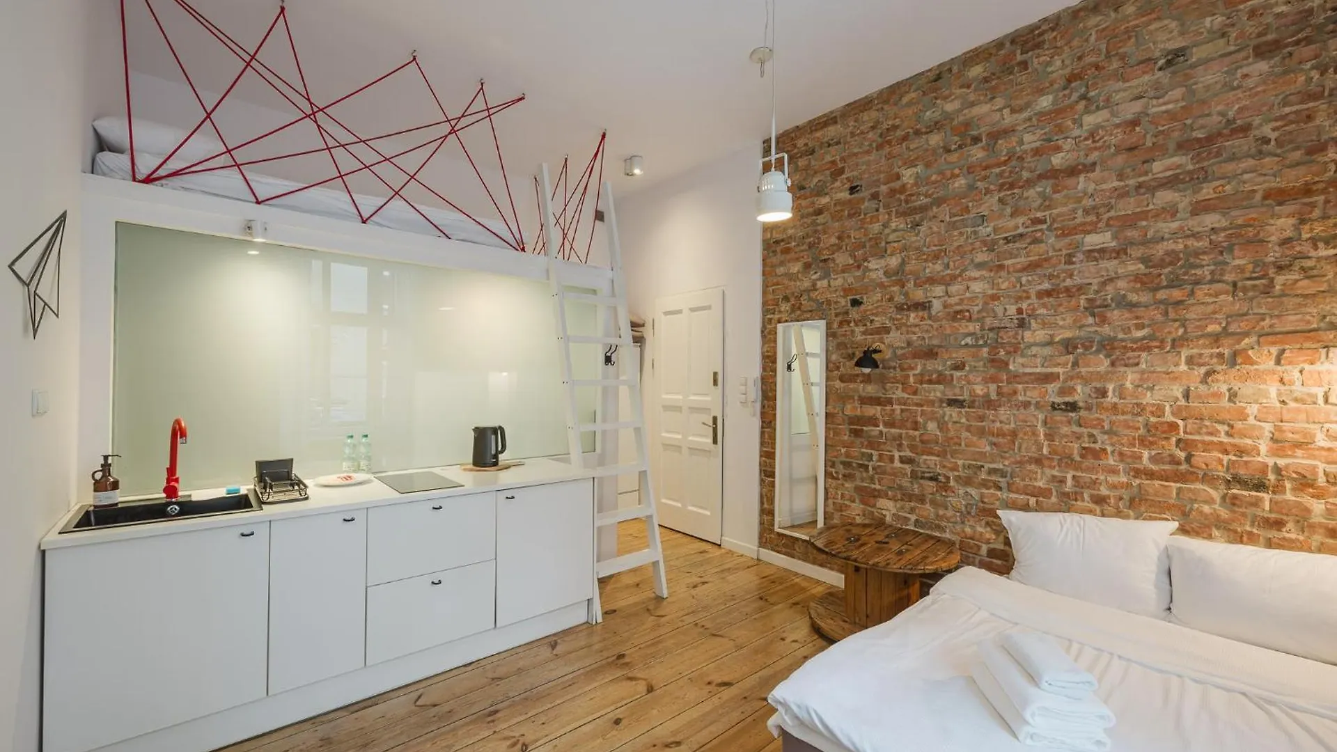 Wilson Park Loft Studio With Mezzanine By Bookinghost Poznań Appartamento