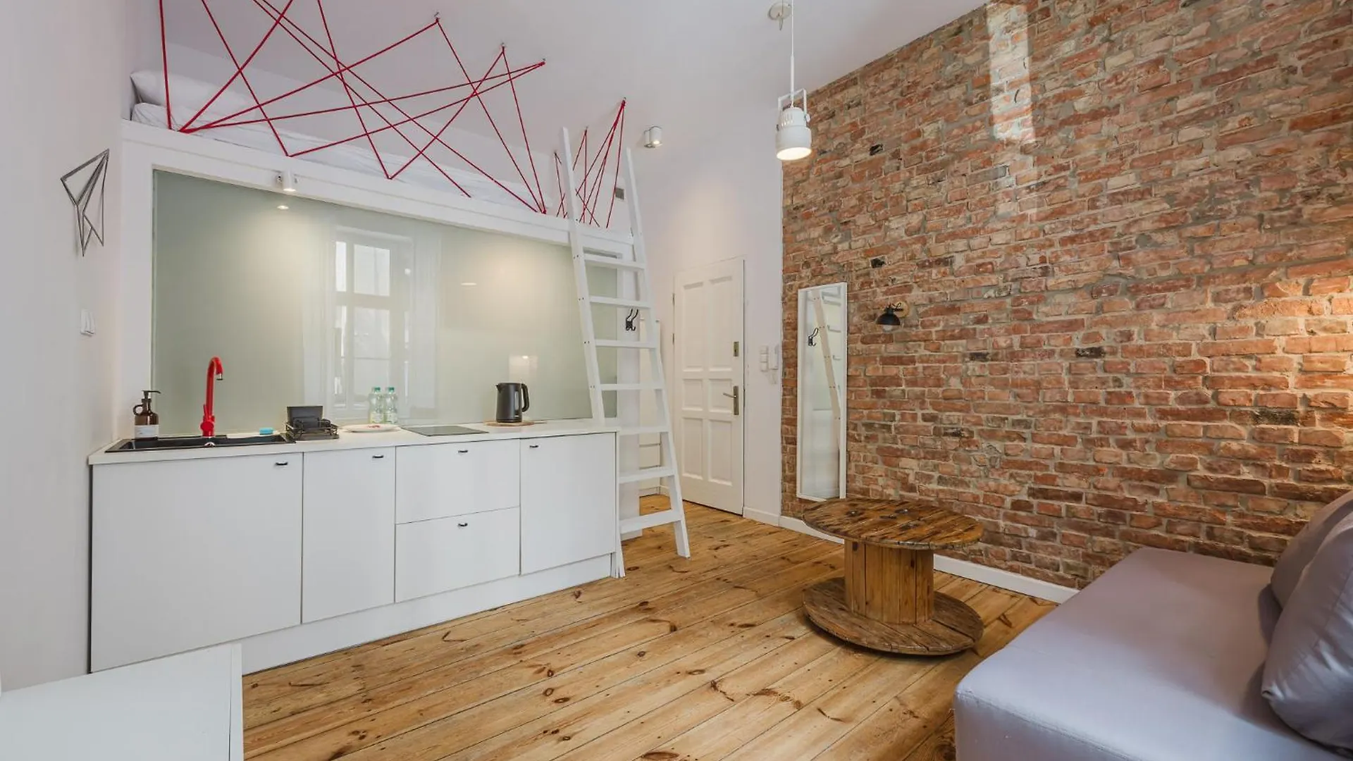 Wilson Park Loft Studio With Mezzanine By Bookinghost Poznań Polonia